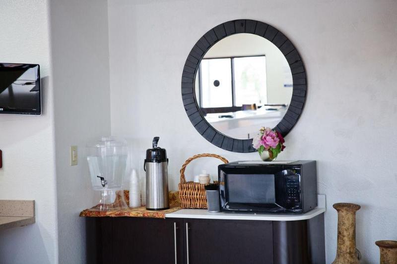 รามาดา บาย วินด์แฮม เทมปี/แอท แอริโซนา มิลล์ มอลล์ Hotel ภายนอก รูปภาพ
