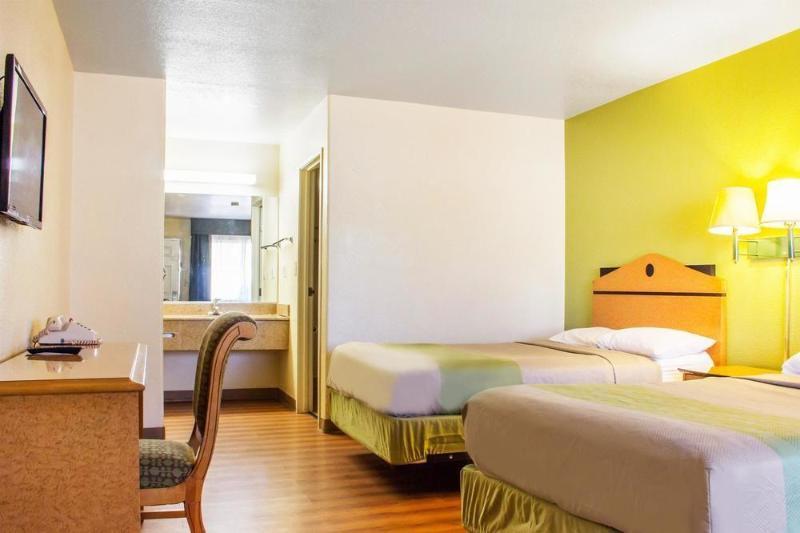 รามาดา บาย วินด์แฮม เทมปี/แอท แอริโซนา มิลล์ มอลล์ Hotel ภายนอก รูปภาพ