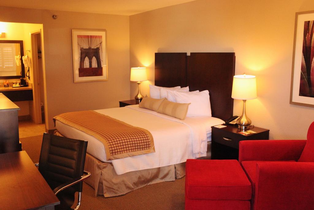 รามาดา บาย วินด์แฮม เทมปี/แอท แอริโซนา มิลล์ มอลล์ Hotel ภายนอก รูปภาพ