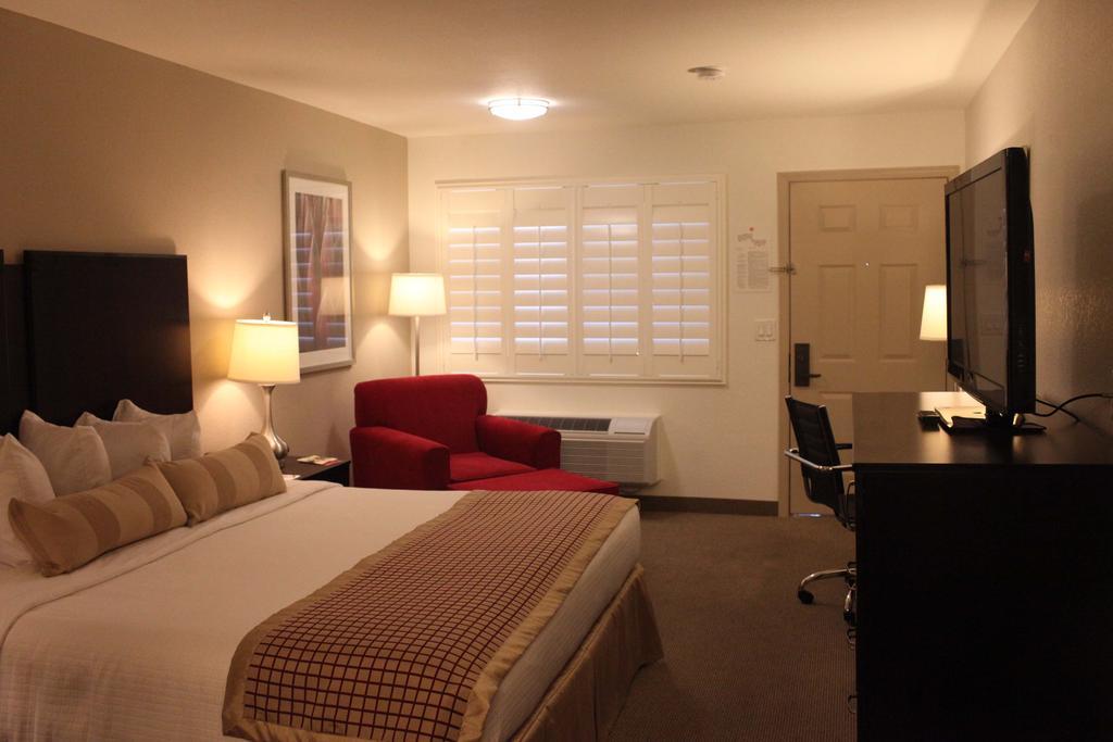 รามาดา บาย วินด์แฮม เทมปี/แอท แอริโซนา มิลล์ มอลล์ Hotel ภายนอก รูปภาพ