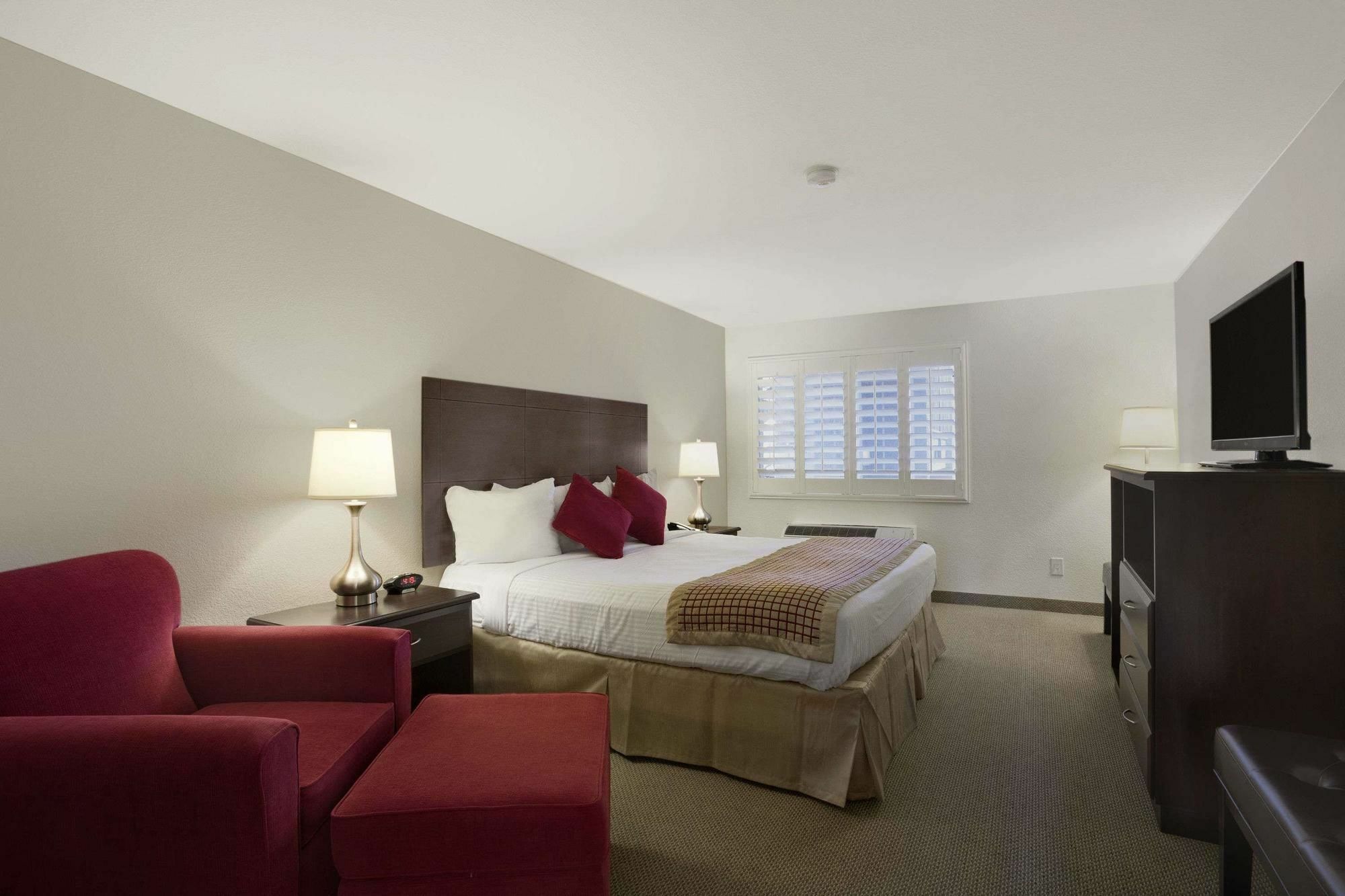 รามาดา บาย วินด์แฮม เทมปี/แอท แอริโซนา มิลล์ มอลล์ Hotel ภายนอก รูปภาพ